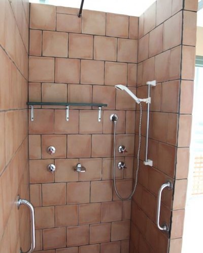 Shower and Toilet Block - Kookaburra Creek Retreat